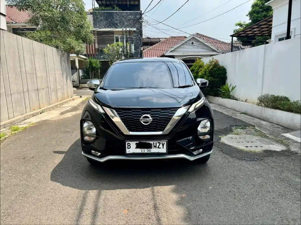 Dijual Nissan Livina VL 2019 Tipe Tertinggi -  Harga Cash