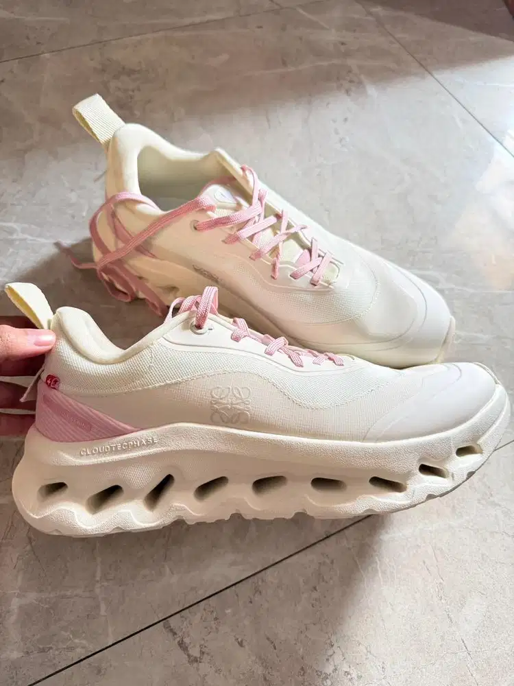 sepatu sneakers wanita
