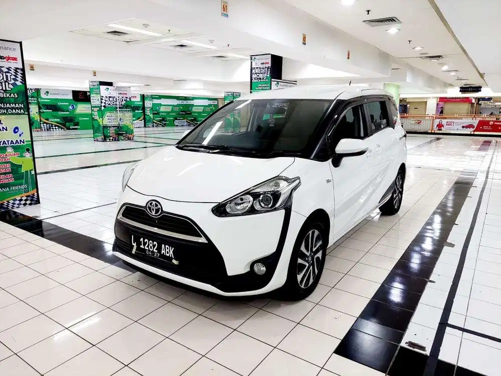 T. SIENTA 1.5 V CVT-AT 2017 Km65rb