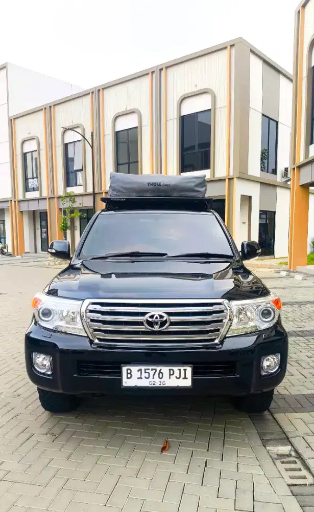 TOYOTA LANDCRUISER VX200 V8 4.5AT DIESEL 2014 LOW ODO ISTW FULL VAR