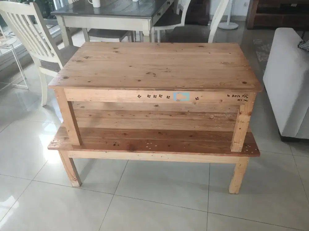 meja kayu bekas