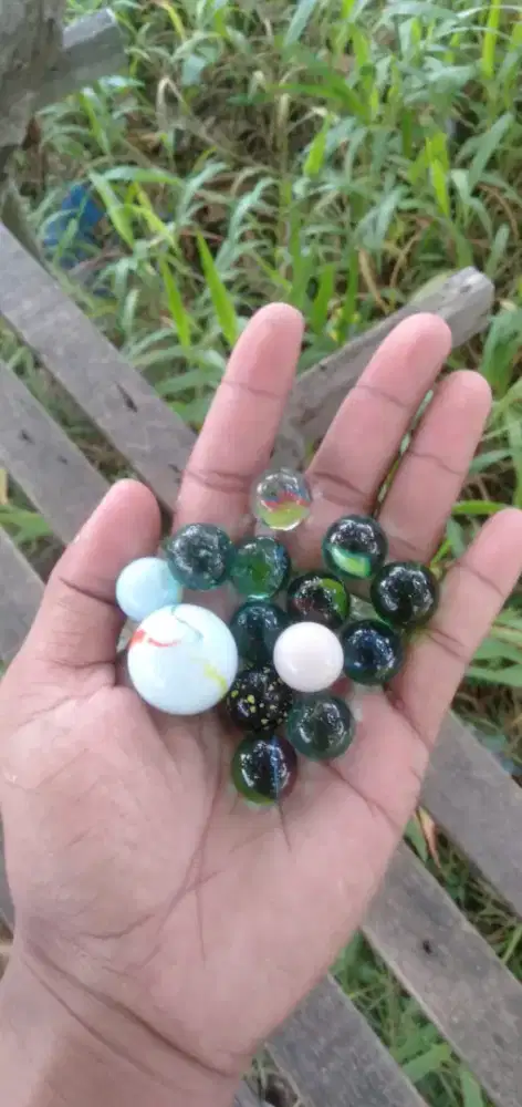 Yg butuh mainan untuk anak nya  di jual 1 plastik besar mainan campur2