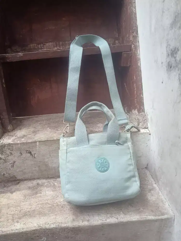 Tas Sling Bag Opio