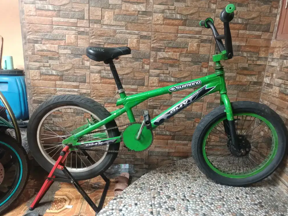 Sepeda BMX 20inc ban besar
