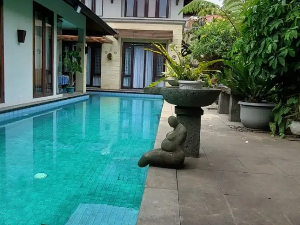 Y. DISEWAKAN RUMAH CANTIK 2 LANTAI LEMBAH ASRI GEGERKALONG BANDUNG