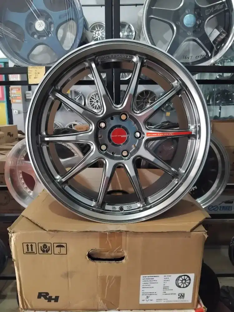 Velg work emotion zr10 r18 5x114 lbr8 et40