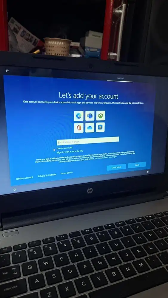 HP Notebook 14-am013TU