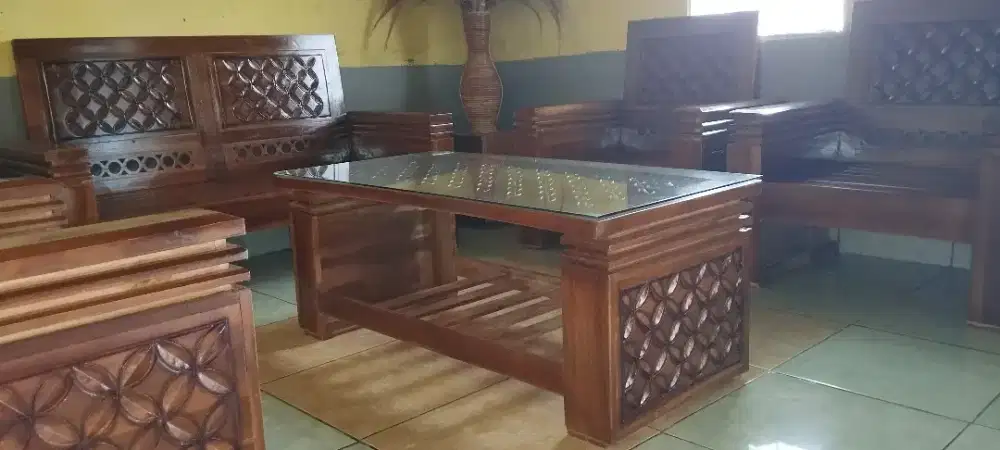 Kursi jati model tumpuk