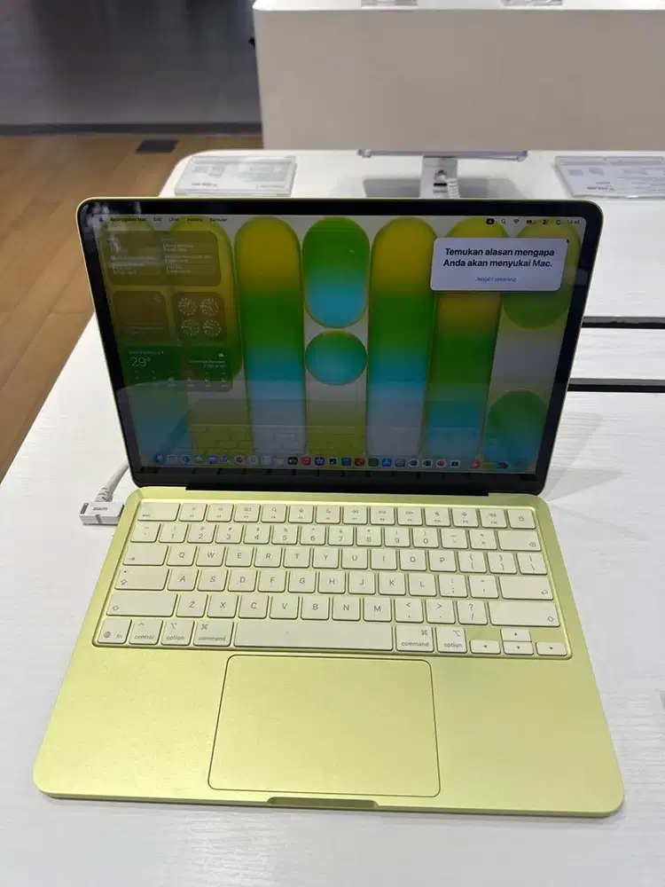 MacBook Neo 8/256 GB & 8/512 GB