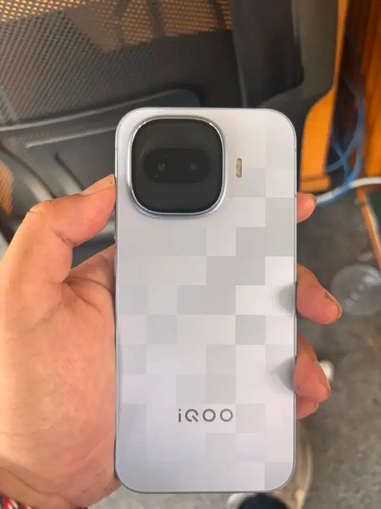 iqoo 15R 8/256 like new