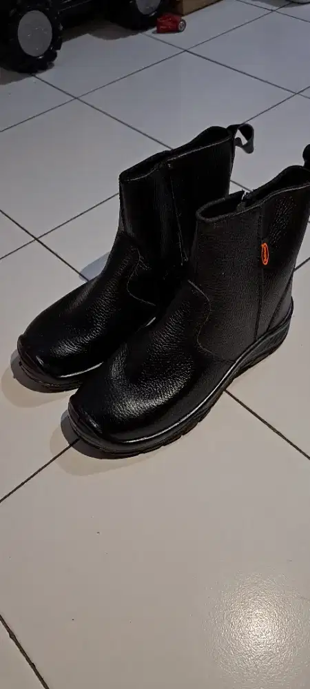 Sepatu Safety Shoes