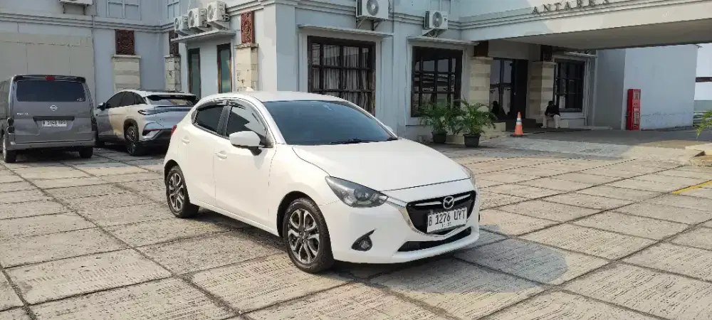 Mazda2 gt skyaktif 1.5 matic promo menarik tdp 10% 2015