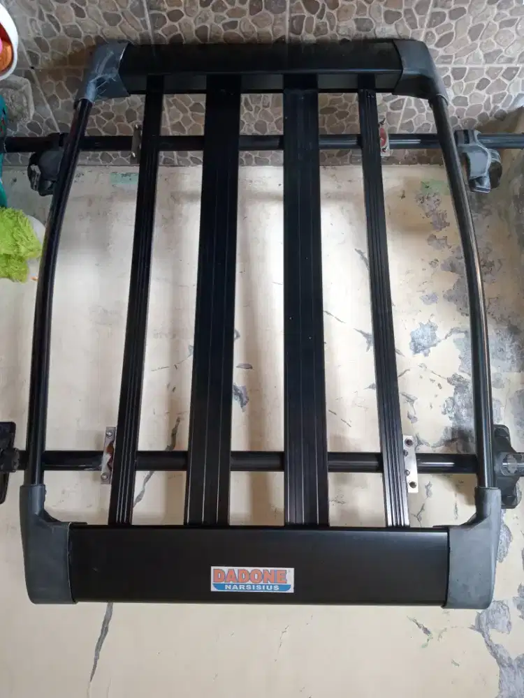 Roofrack universal merk DADONE