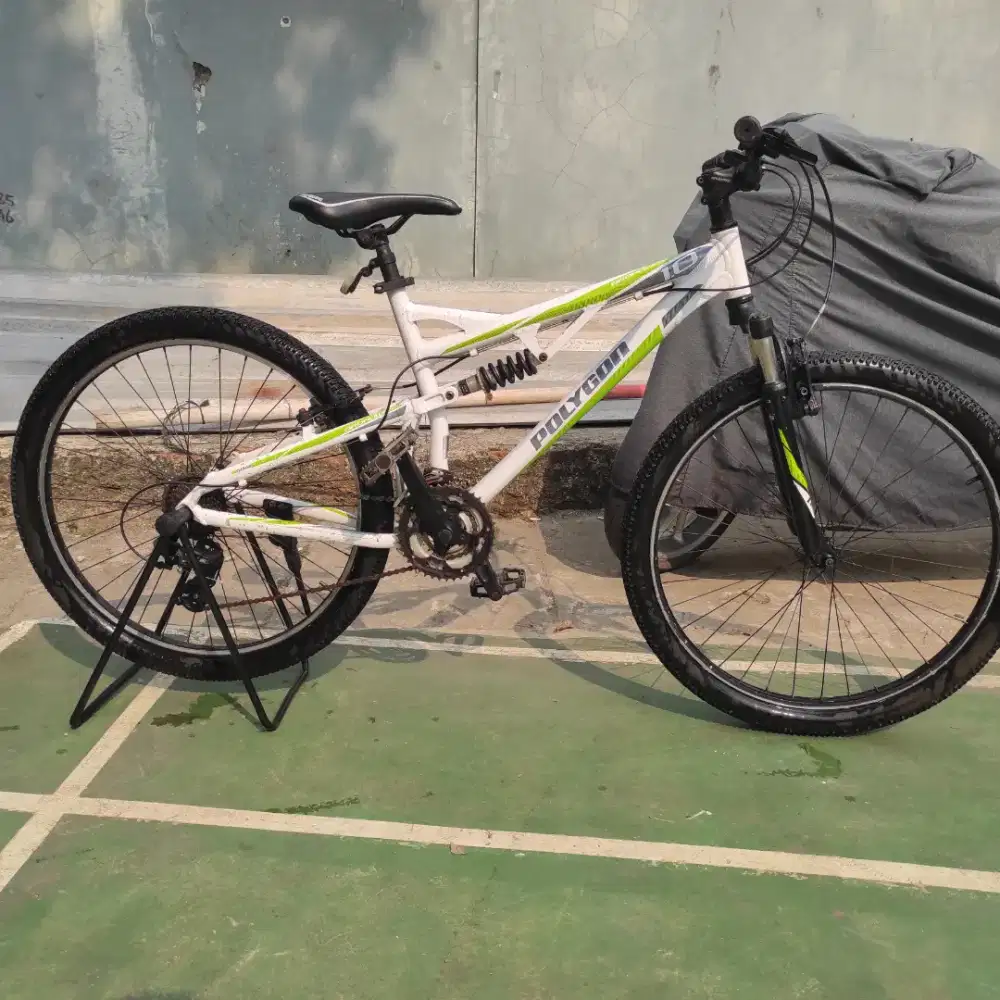 Sepeda polygon broadway 1.0 alloy