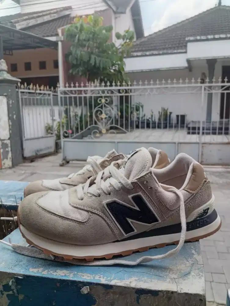 NB 574 Beige Navy