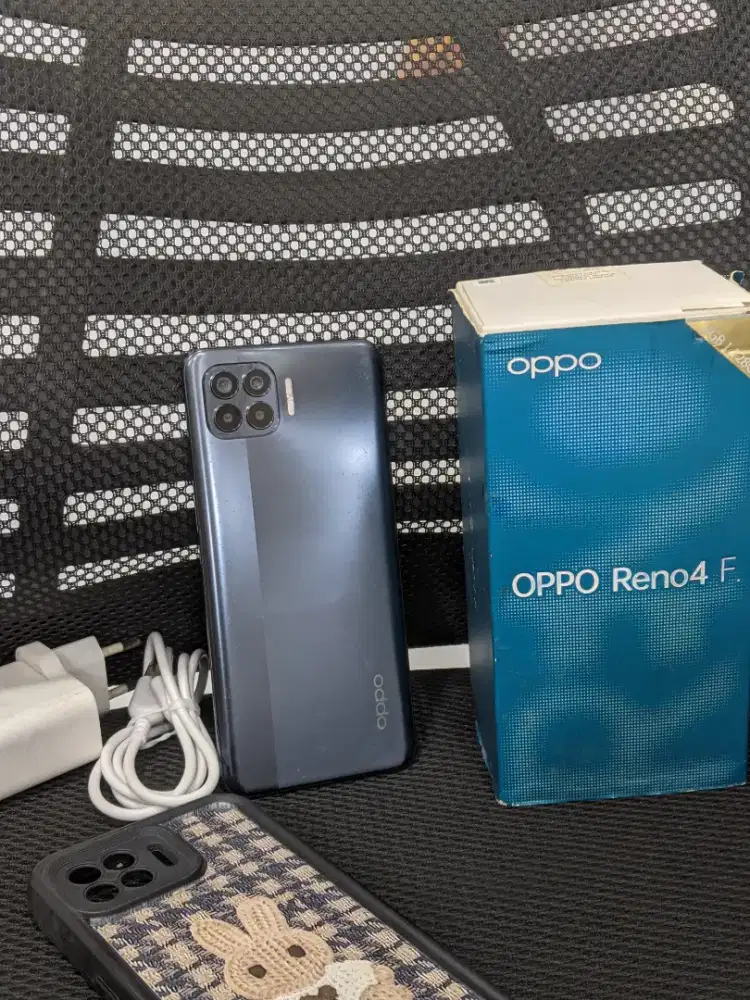 Oppo Reno 4F Ram 8GB/128GB Amoled camera mantap Bening spek gaming