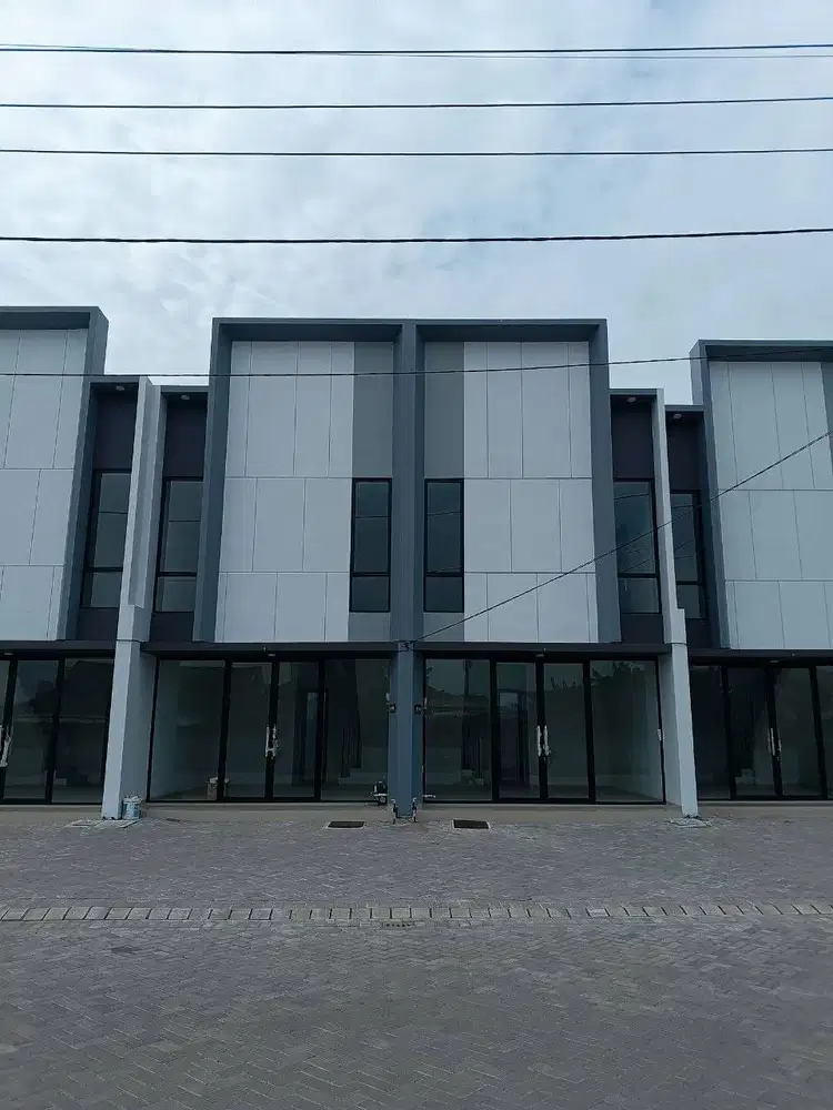 Ruko di Park Sunrise Surabaya Bagus Siap Pakai dan Terawat Strategis