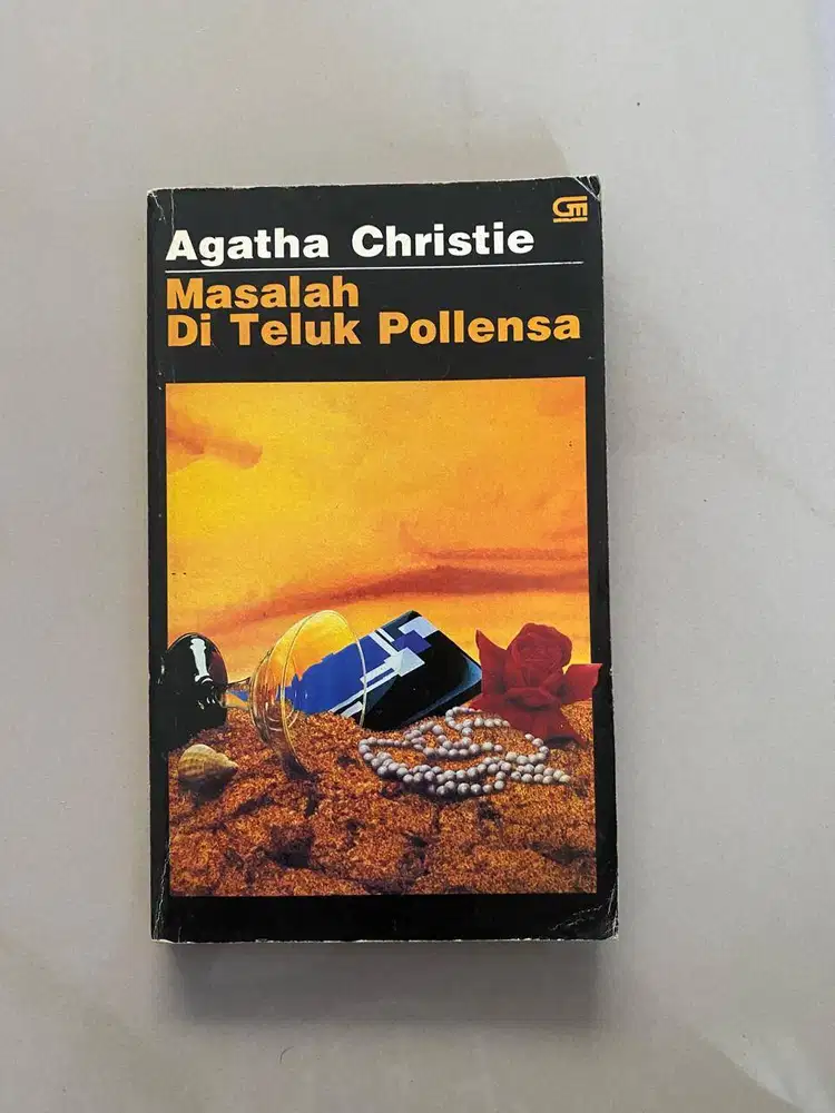 MASALAH DI TELUK POLENSA - AGATHA CHRISTIE – GRAMEDIA – PRELOVED