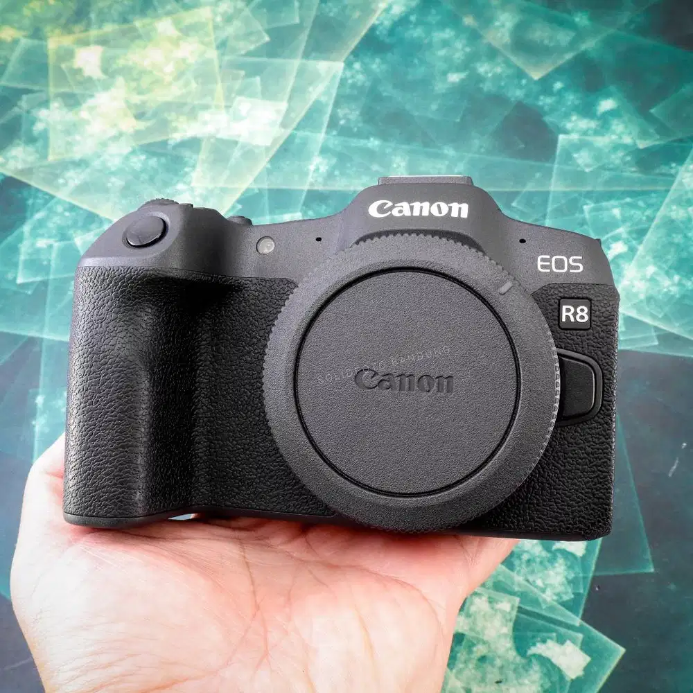 Canon EOS R8 Body. Fullset Super Like New. Garansi Datascrip Panjang