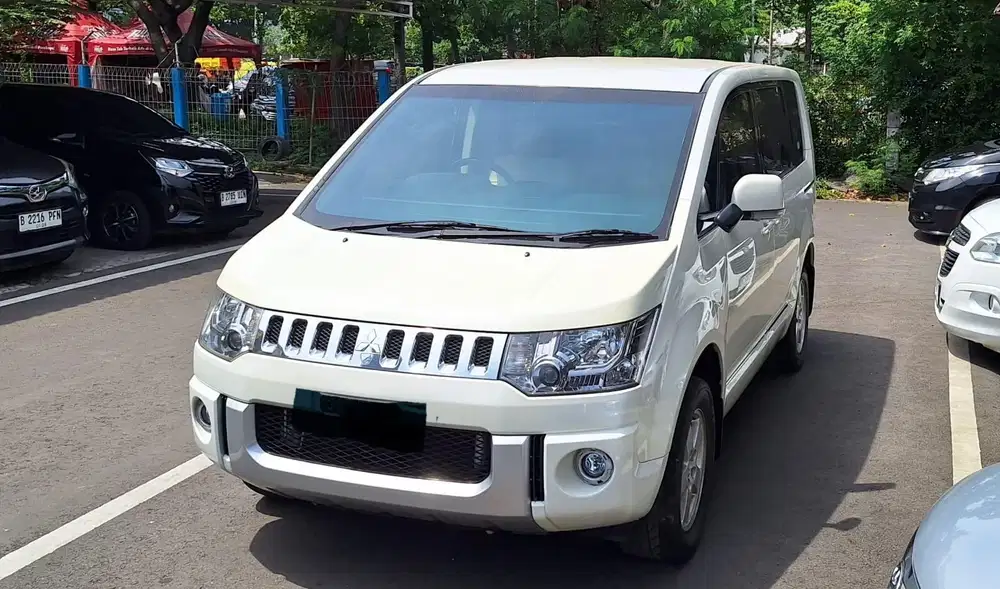 Delica A/T 2016/15 Putih (Cash)