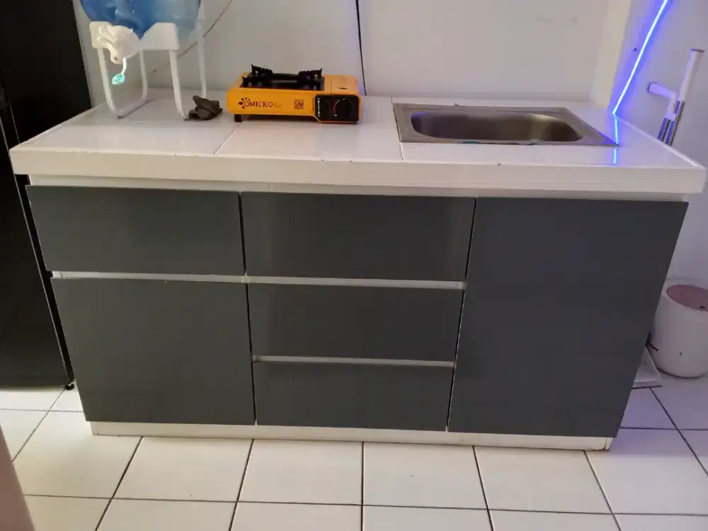 Lemari wastafel