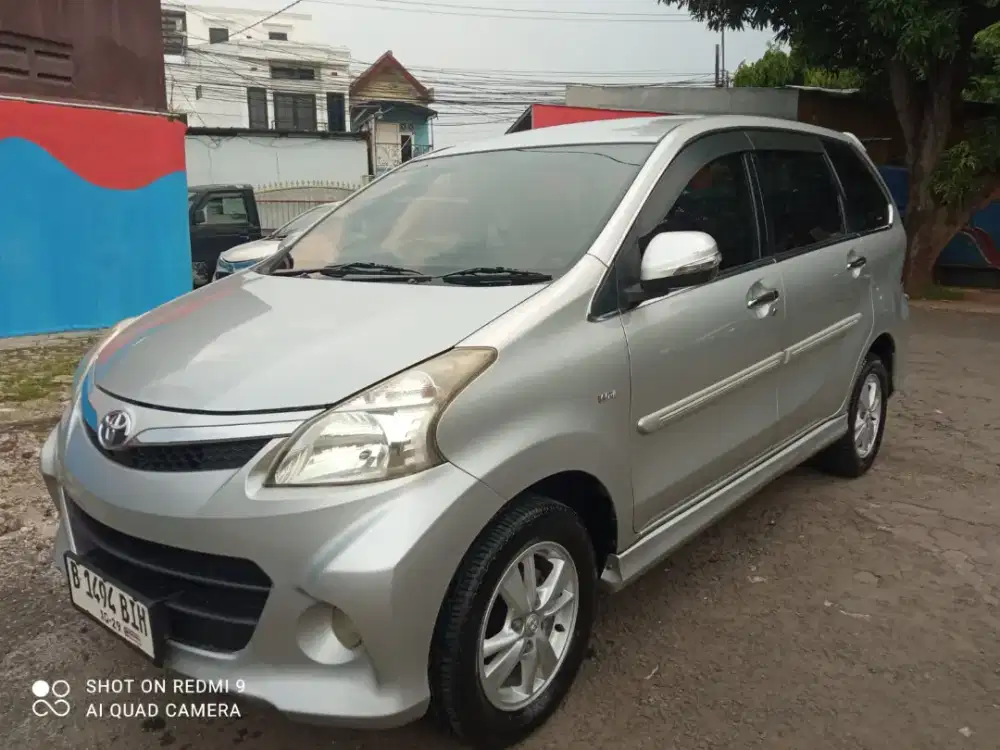 TDP 5 JUTA T. Avanza Veloz 1.5 AT 2014 Silver (BIH)