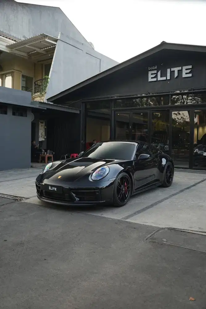 NIK 2022 Porsche 911 Carrera GTS (992) Jet Black Metallic