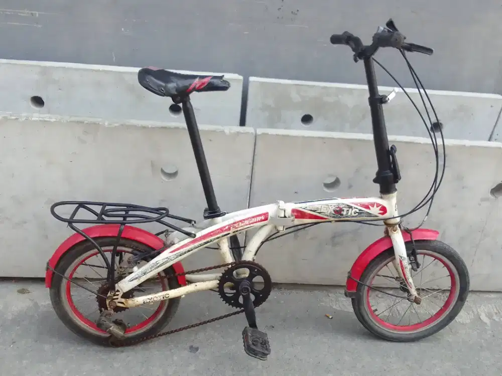 Sepeda lipat UK. 16 siap gowes