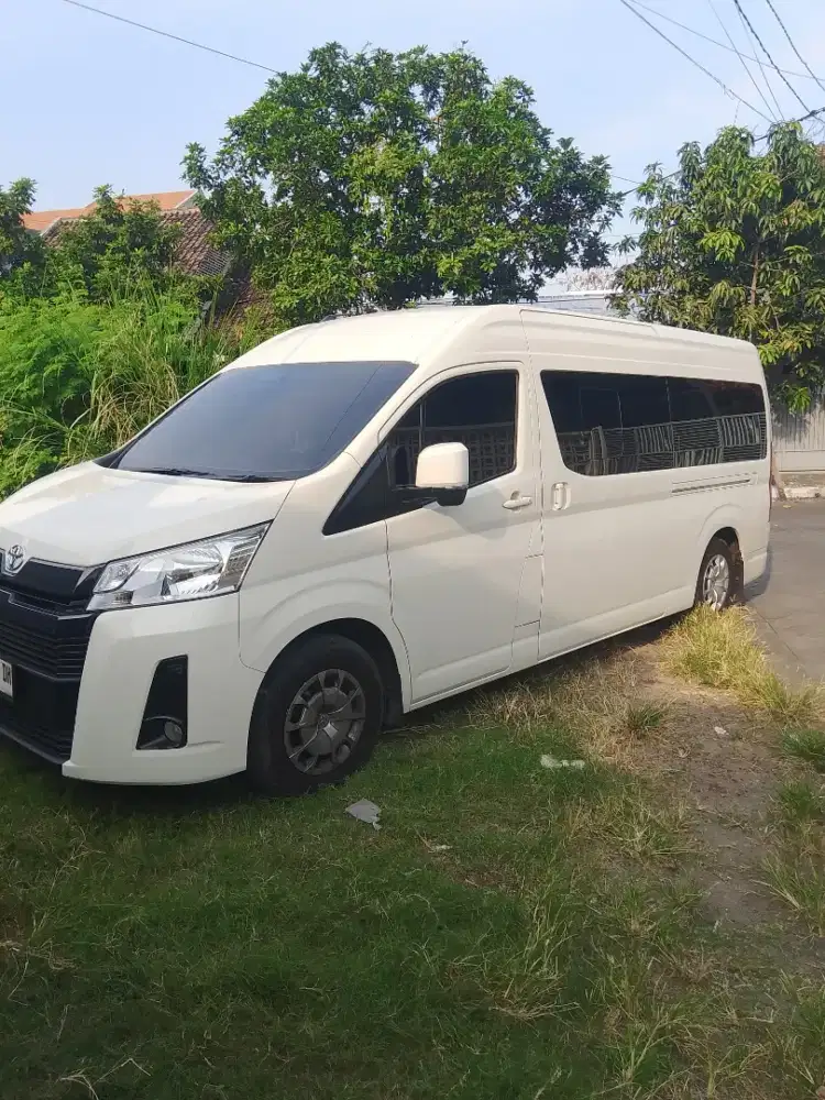 Sewa mobil hiace