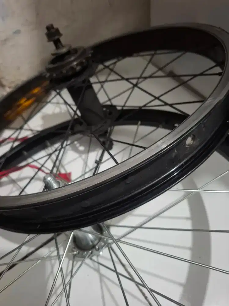 Velg untuk Bank Gambot ukuran 18