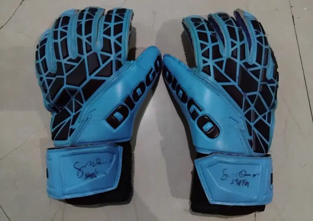 Sarung tangan kiper