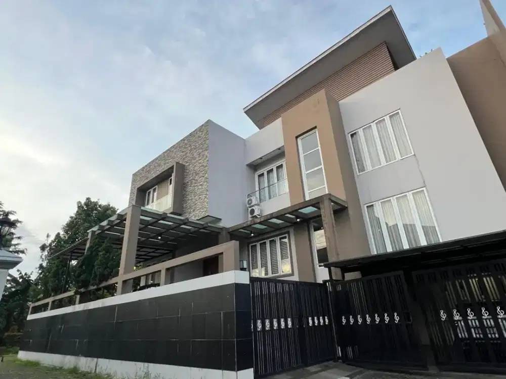 Rumah Semi Furnished SHM Jl Pulau Ratu Modernland
