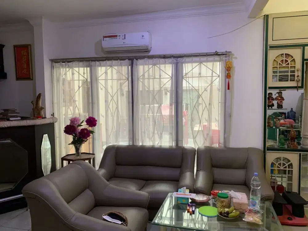 Rumah Hadap Timur Sektor 6 Gading Serpong, Tangerang