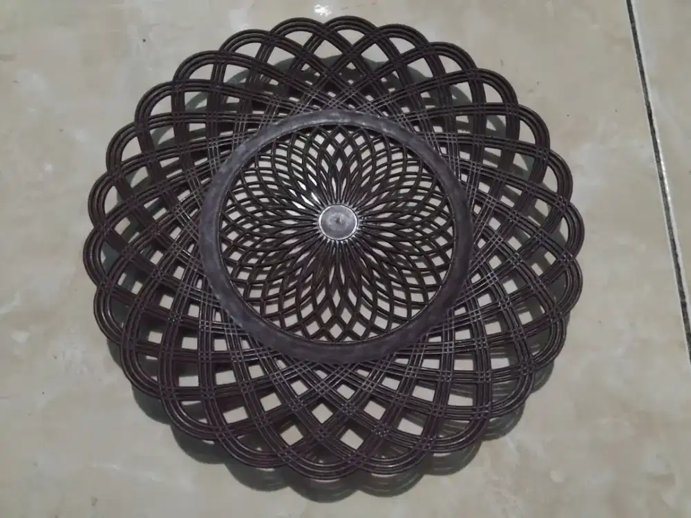 Piring rotan bahan plastik