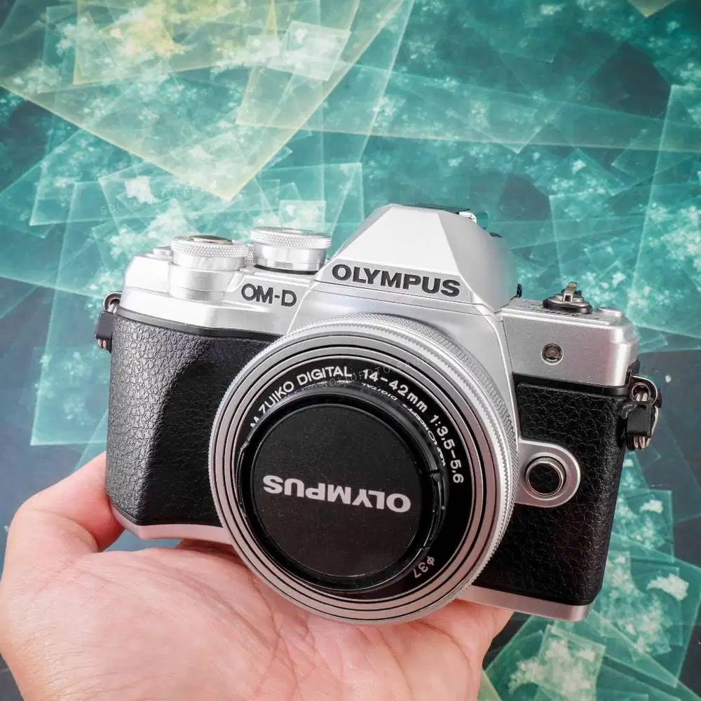 Olympus OMD EM10 Mark III kit 14-42mm. Used. Mulus. OMD E-M10 III