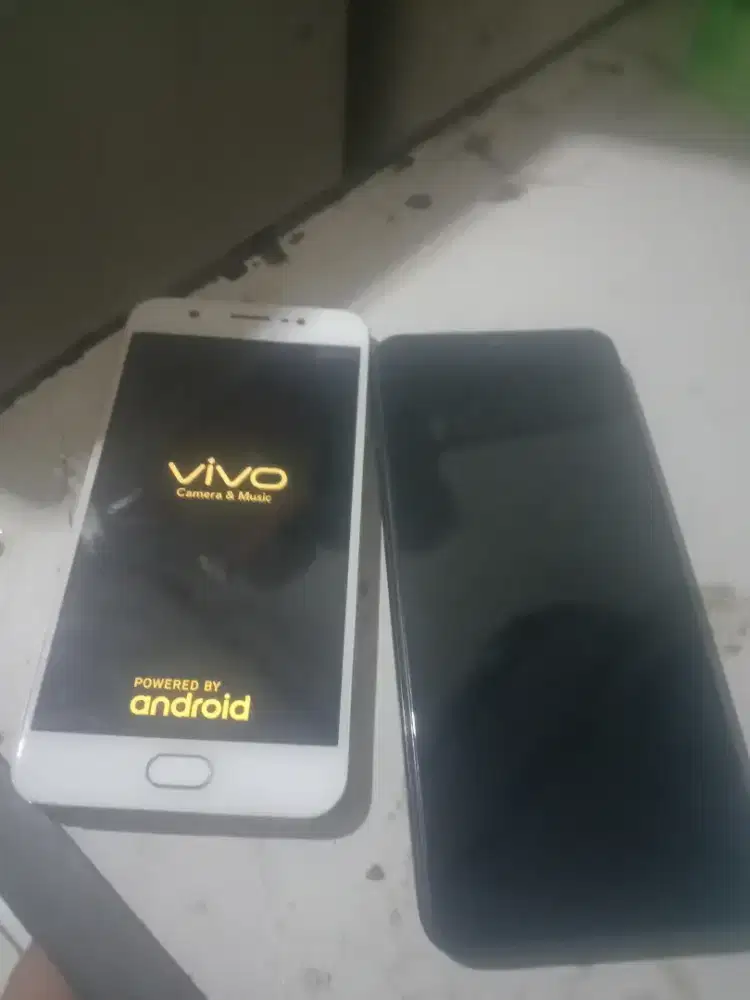 Hp minusan Infinix hot 10 play dan vivo y67 minusan