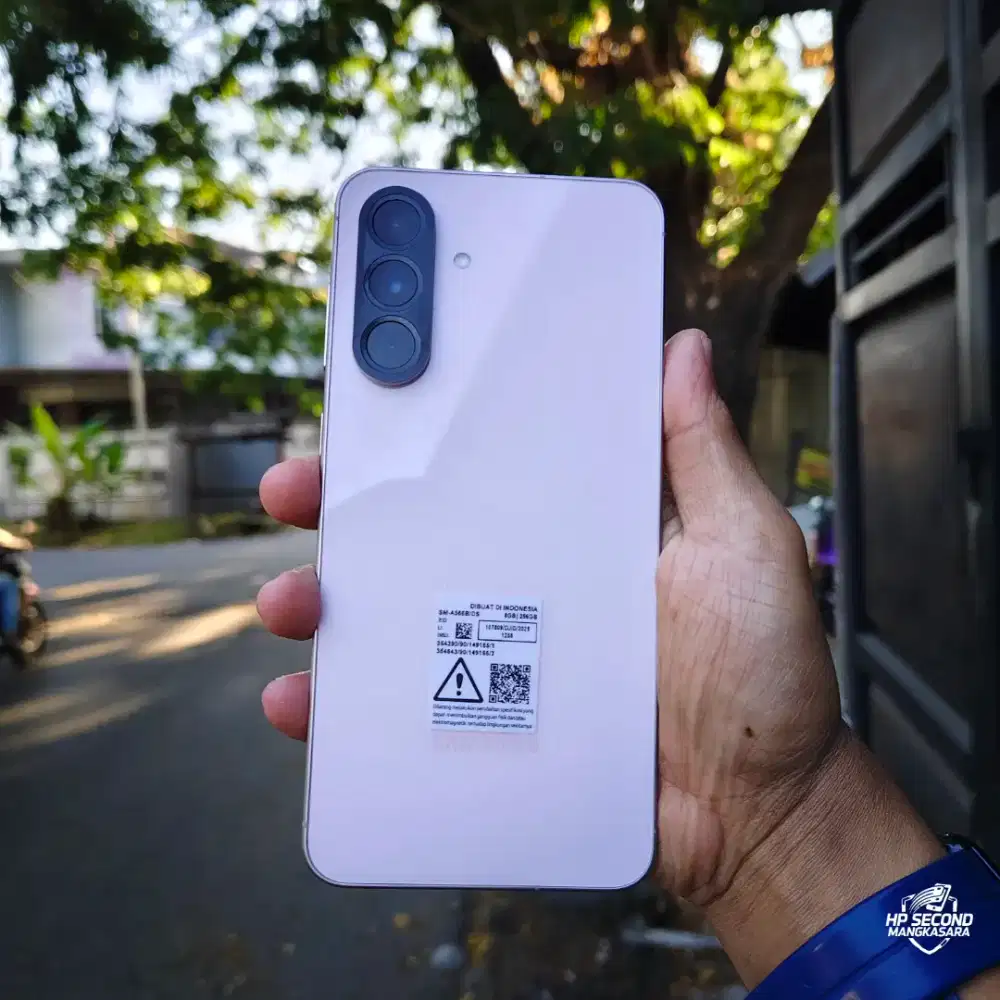 Samsung galaxy A56 5G ram 8/256GB lengkap kondisi mulus normal