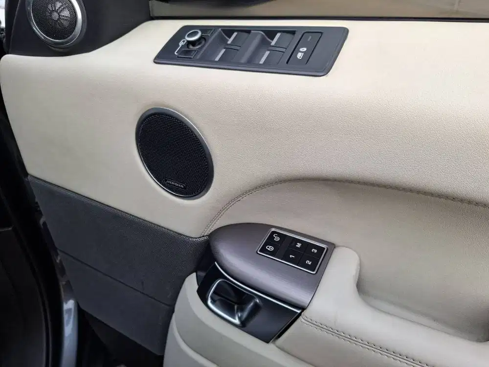 Range Rover Sport 3.0 HSE SUV V6 Supercharged 2104