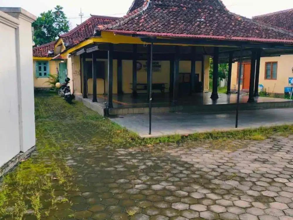 Jual Rumah Kuno Peninggalan HB 8 (Bukan Cagar Budaya)