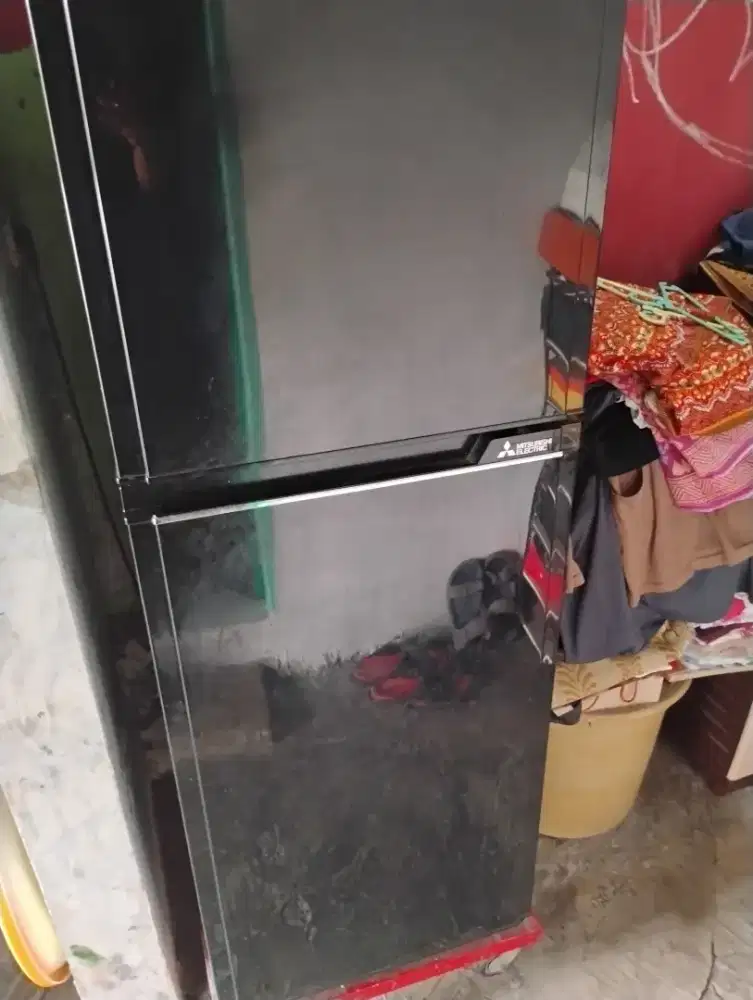 Kulkas Mitsubishi 2 Pintu Inverter Normal Dingin