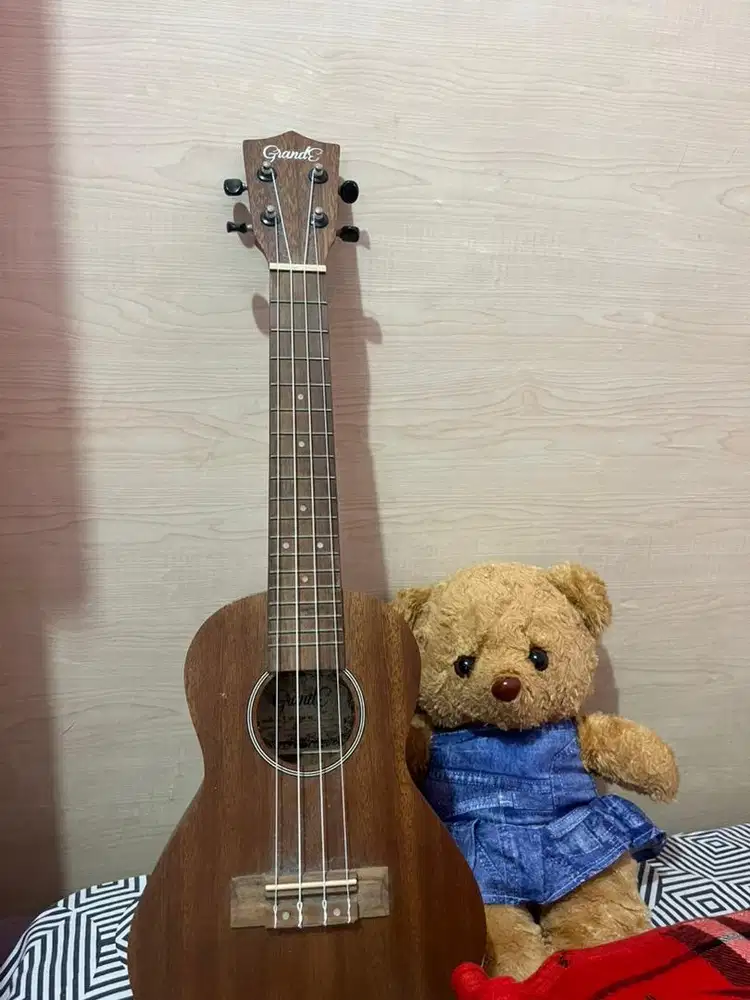 Ukulele Grande Uk-23M NS