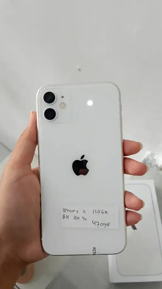 iPhone 11 128GB (white)