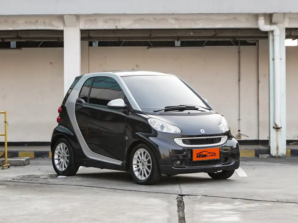[BERGARANSI] MERCEDES BENZ SMART FORTWO MATIC TAHUN 2010 HITAM