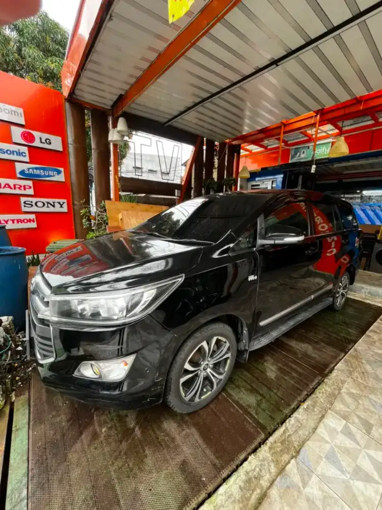 KIJANG INNOVA 2.0 V