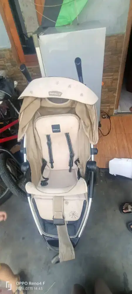 Stroller merek babybelle