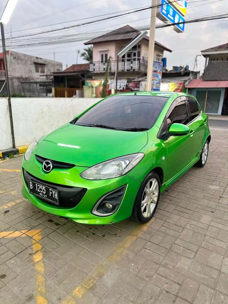 Mazda 2 2010 Bensin