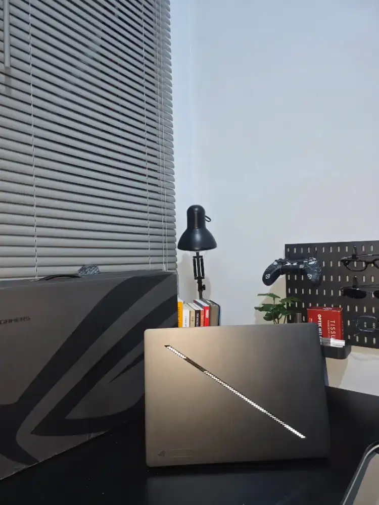 LAPTOP ZEPHYRUS
