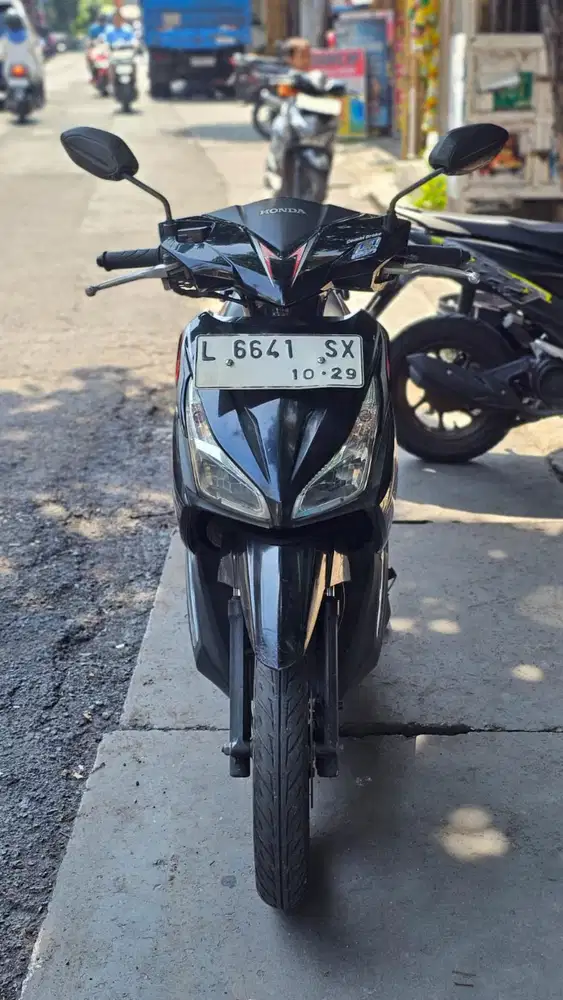 UD ENY MOTOR - Honda Vario 110 thn 2015