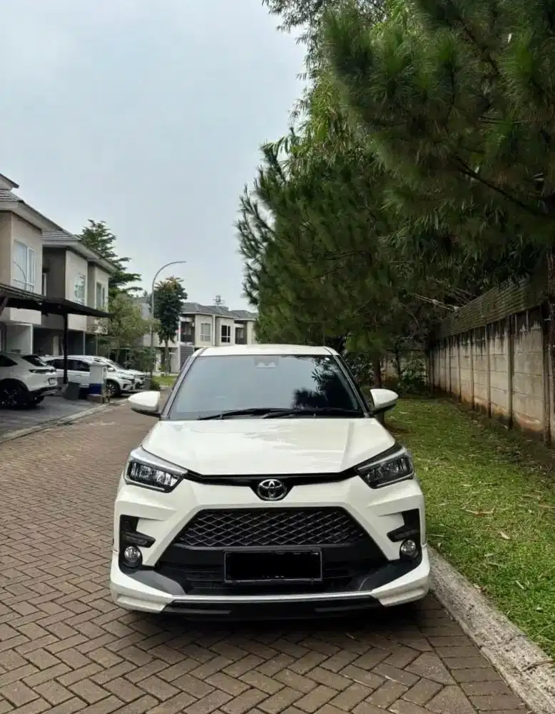Raize 1.0 GR One Tone Matic (2021/2022) Cakep
