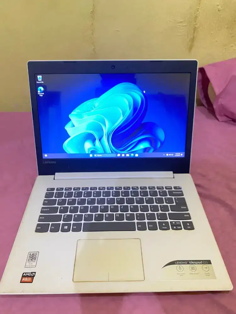 Laptop Lenovo Ideapad no minus